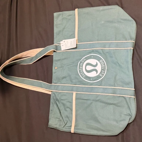 Lululemon Tote Bag - Picture 11 of 11